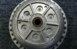 金屬電機激光標(biāo)識方案，光纖激光打標(biāo)機
